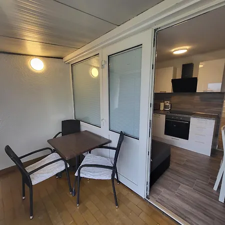 Guest house I Sobe Mara Palit