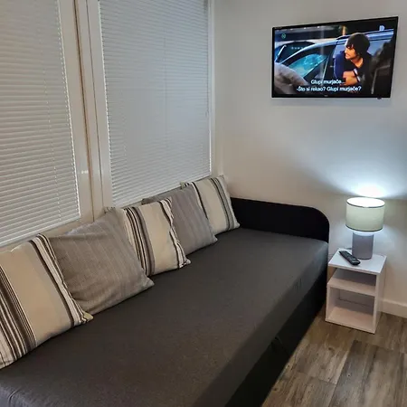 Guest house I Sobe Mara Palit