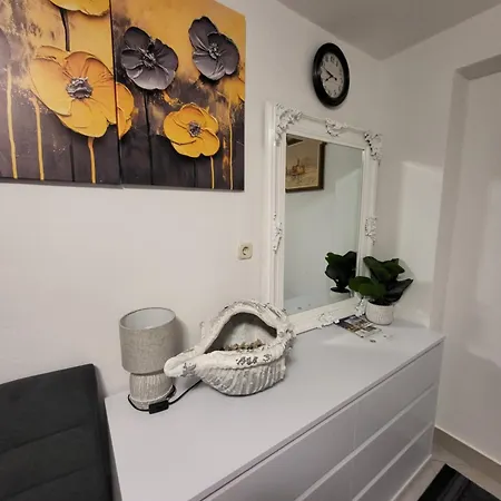 I Sobe Mara بيت ضيافة Palit