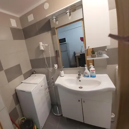 Gostinjska kuća I Sobe Mara