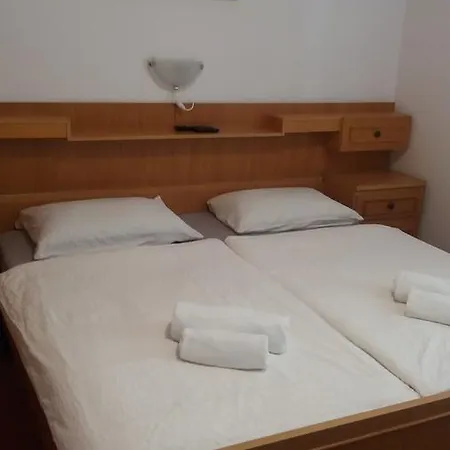 I Sobe Mara Gostinjska kuća 3*