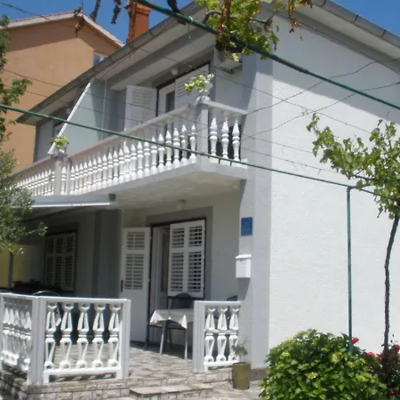 I Sobe Mara Gostinjska kuća